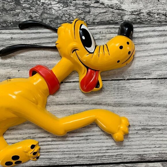 Rare Walt Disney Herstellung Germany Running Pluto Plastic Wall Decor Art 3D - Picture 2 of 7